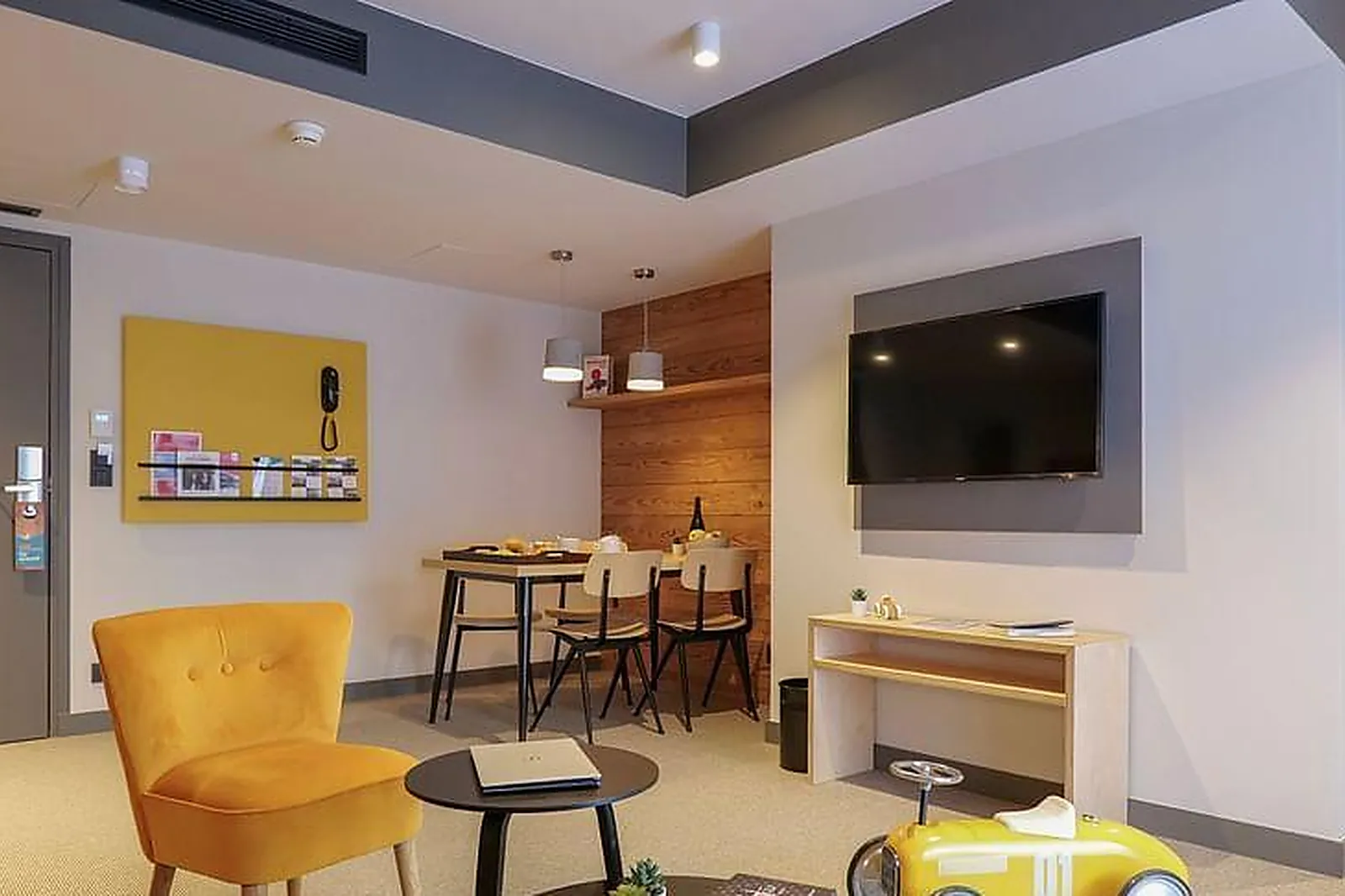 Lieux événementiels, PLANB***