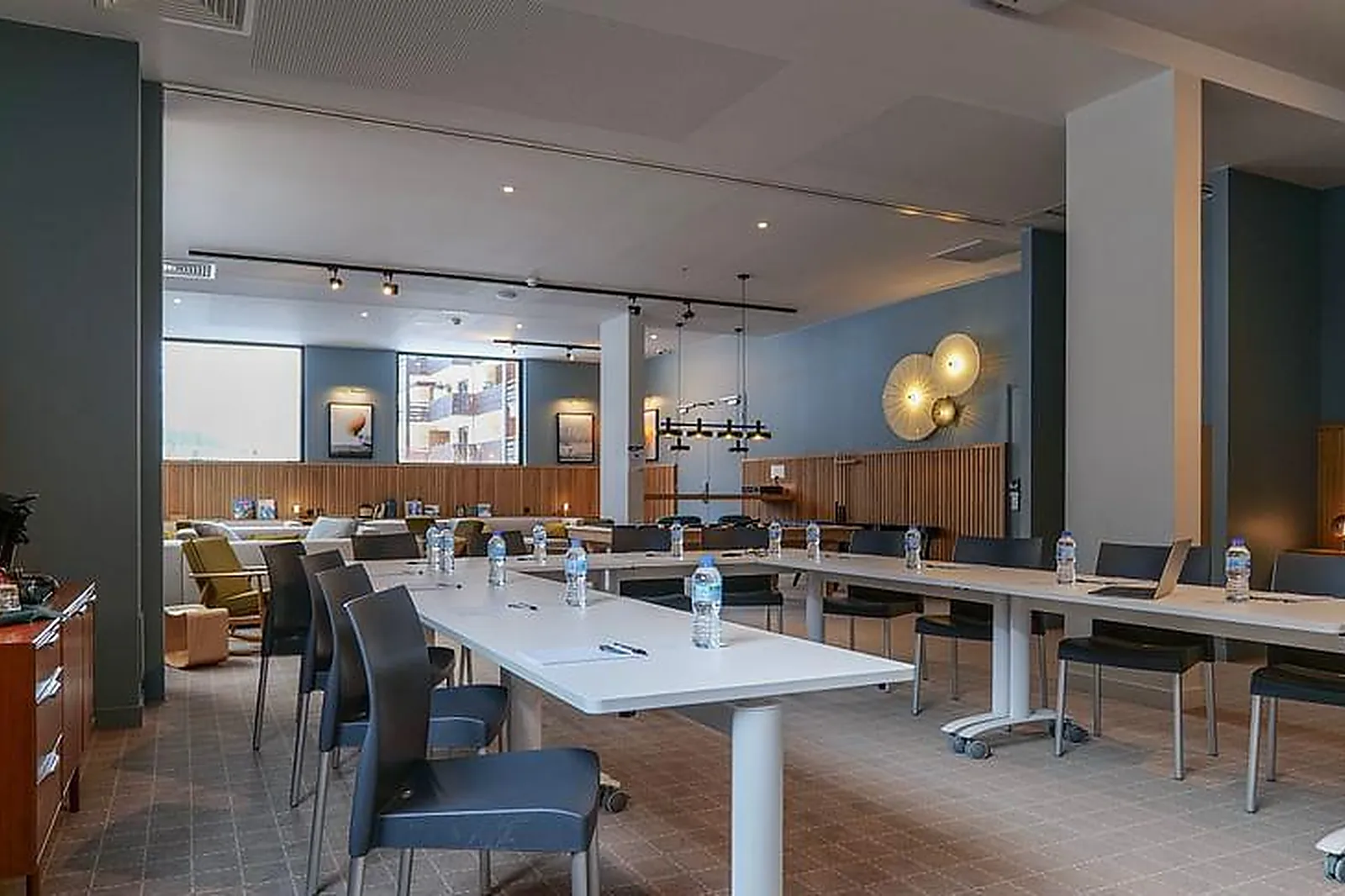 Lieux événementiels, PLANB***