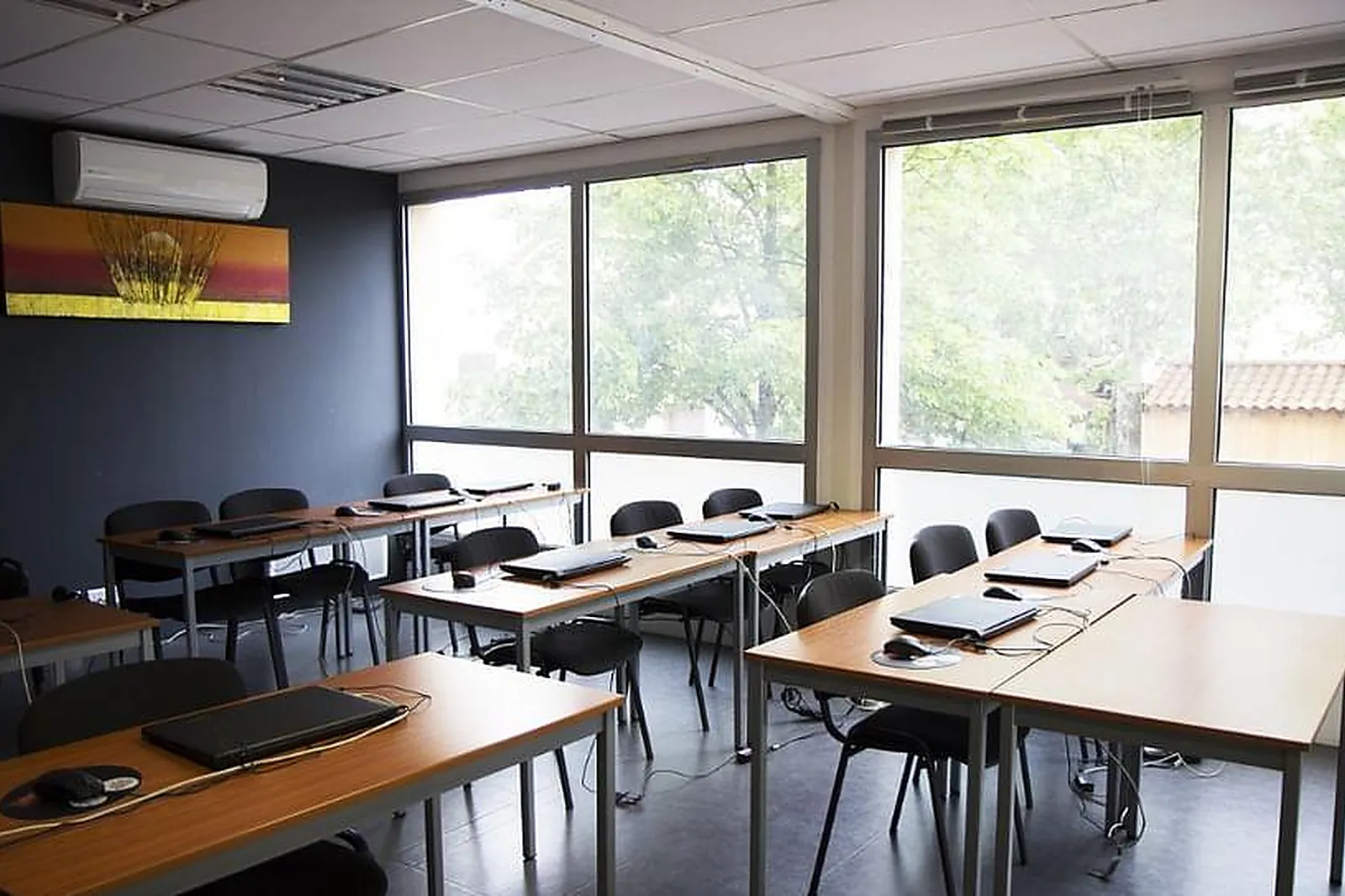 Lieux événementiels, PLATINIUM FORMATION