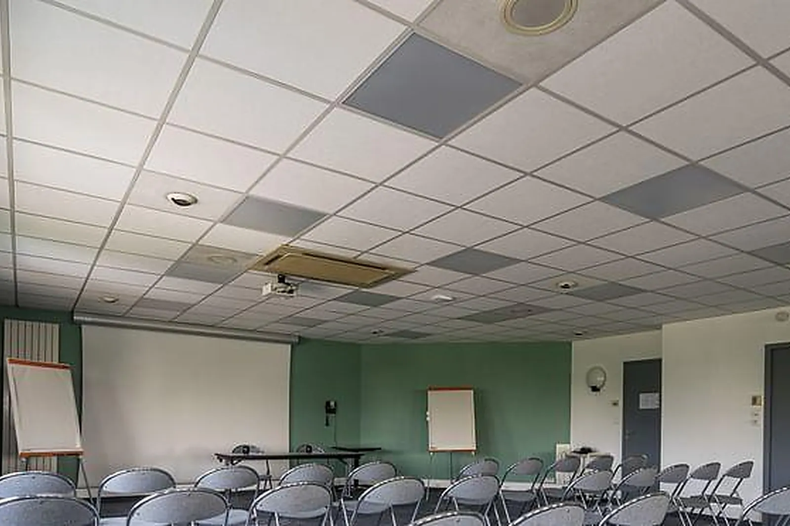 Lieux événementiels, POMO HOTEL & RETAURANT