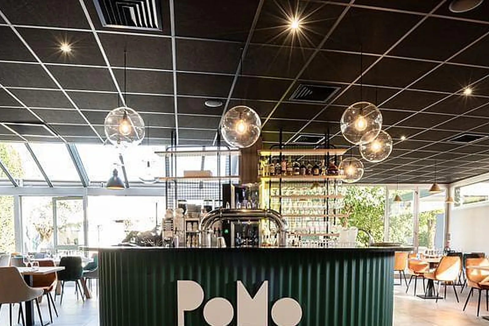 Lieux événementiels, POMO HOTEL & RETAURANT