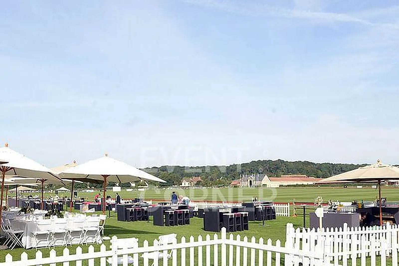 Lieux événementiels, LA CABANE DU BONHEUR