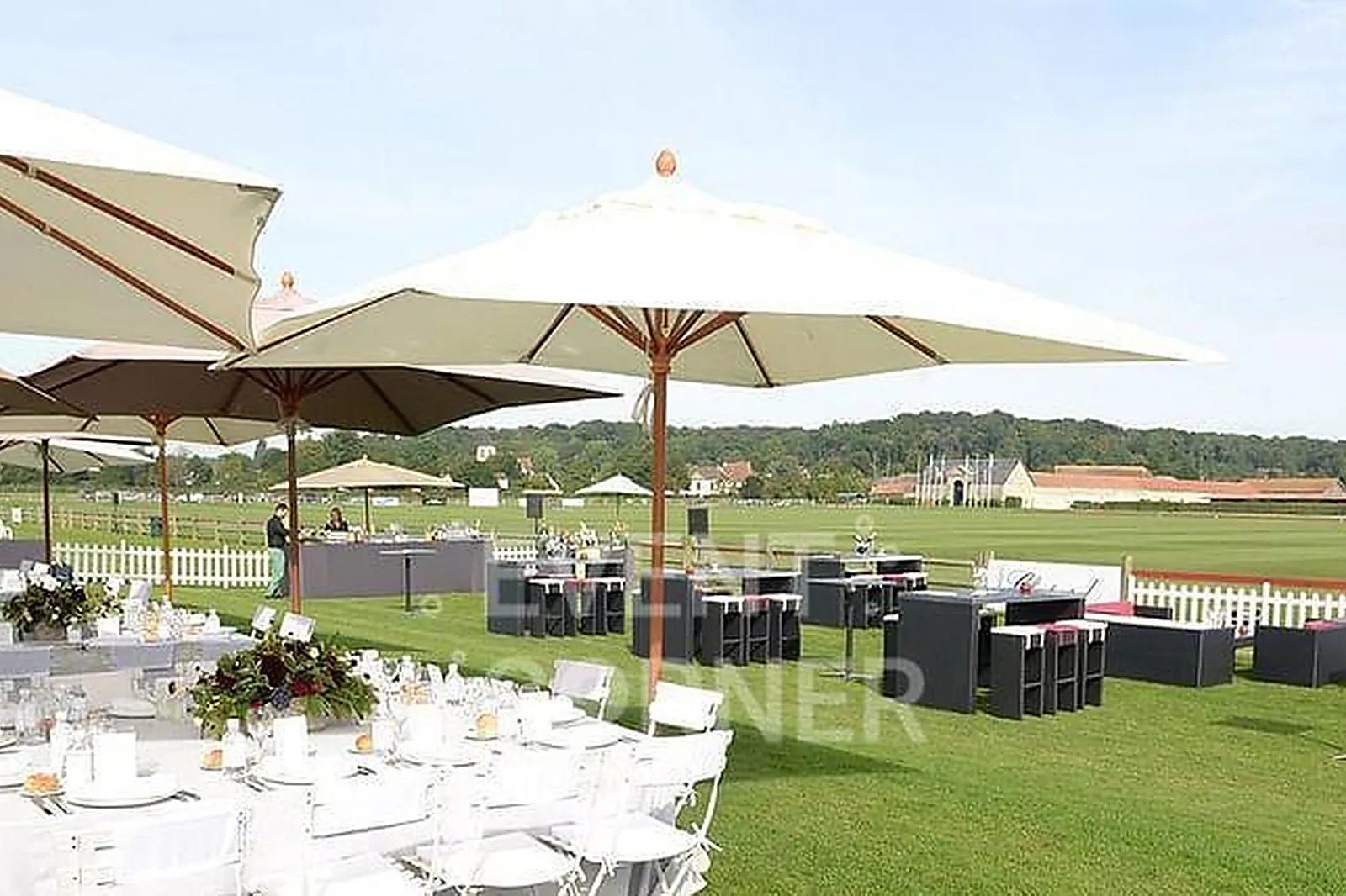 Lieux événementiels, LA CABANE DU BONHEUR