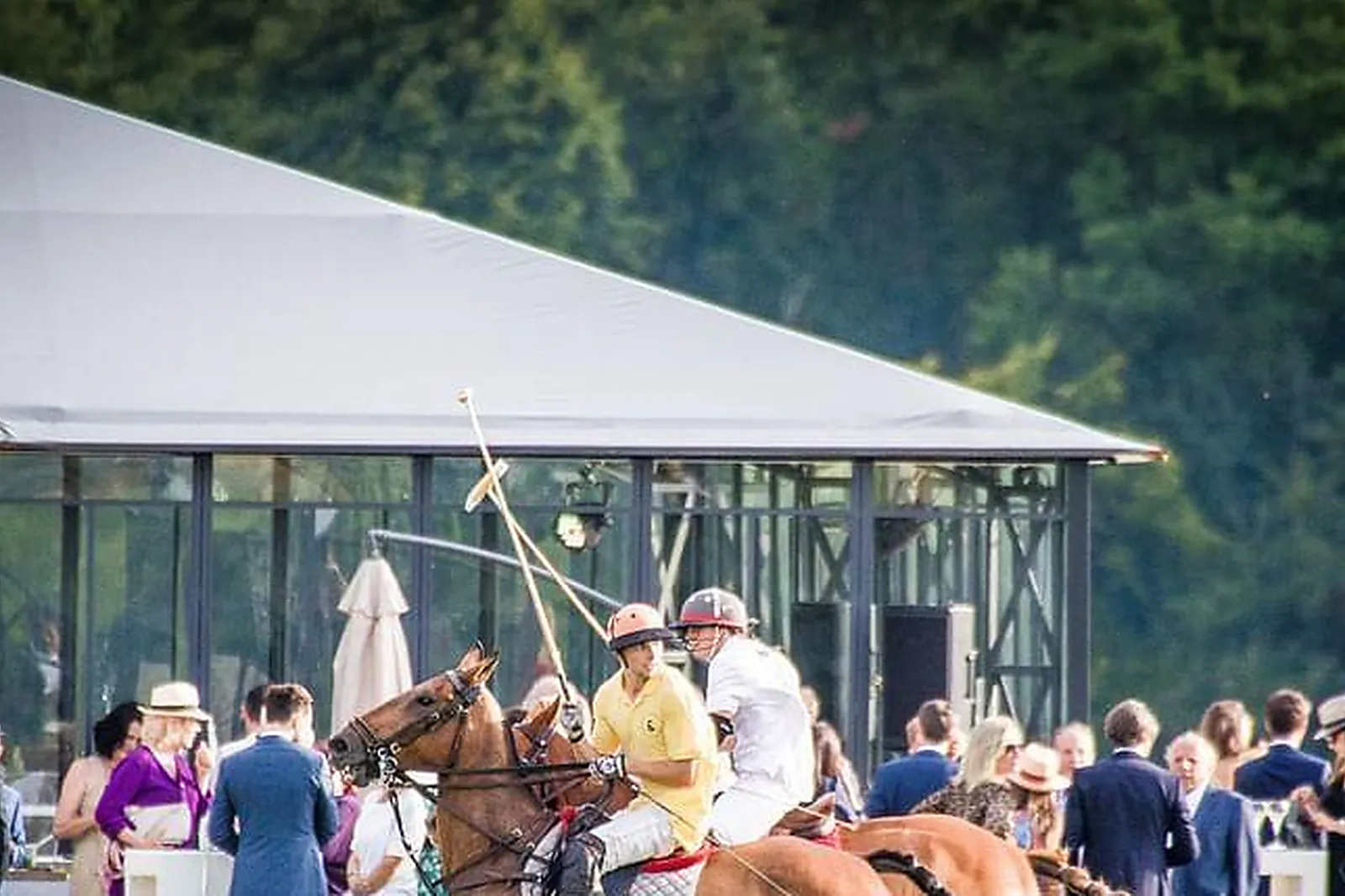 Lieux événementiels, LA CABANE DU BONHEUR