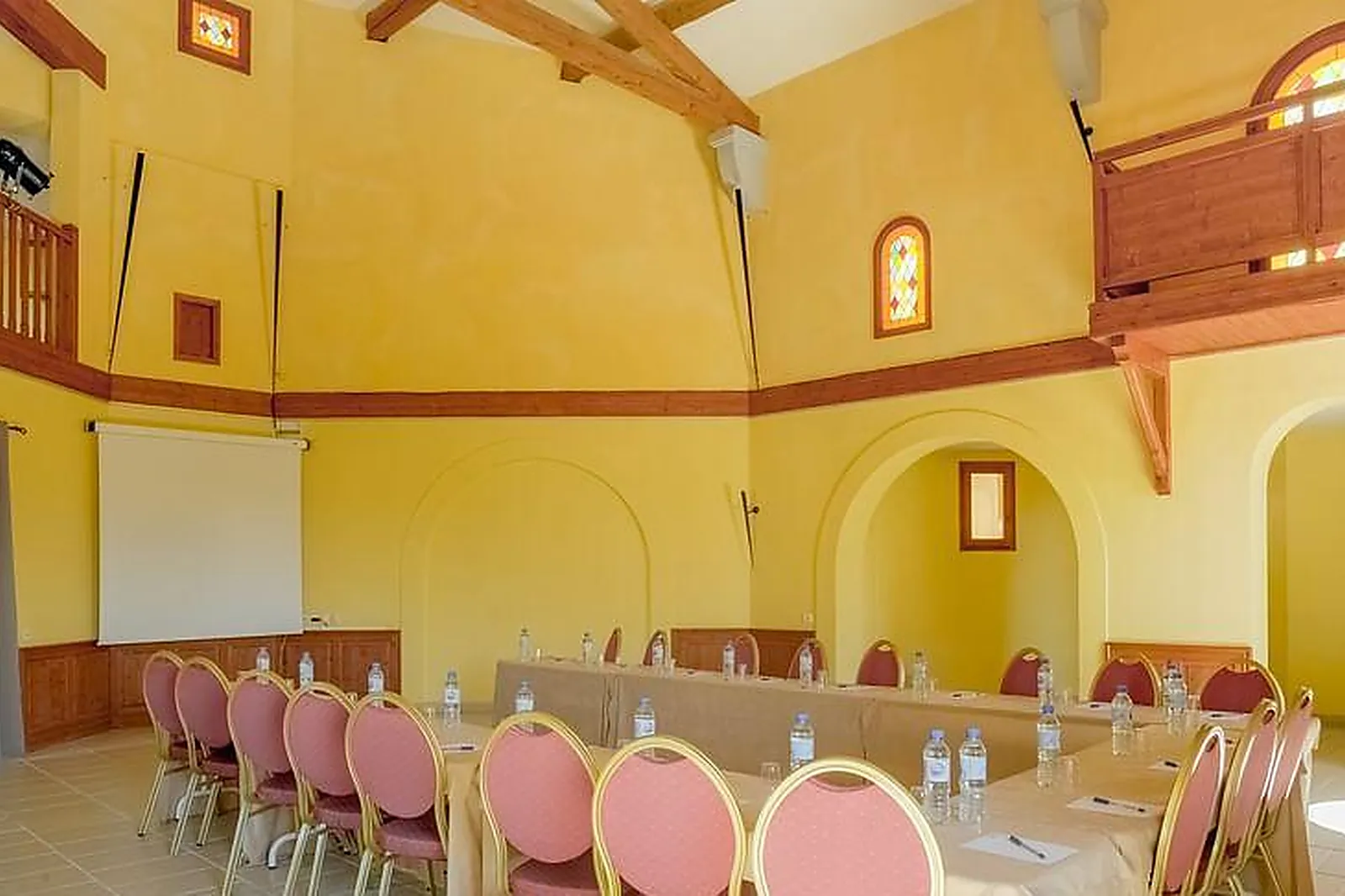 Lieux événementiels, PONT-ROYAL EN PROVENCE - PIERRE & VACANCES