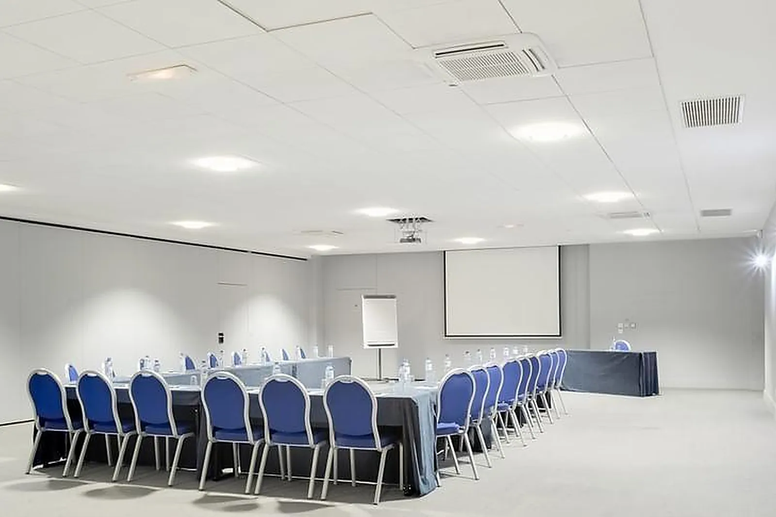 Lieux événementiels, PONT-ROYAL EN PROVENCE - PIERRE & VACANCES