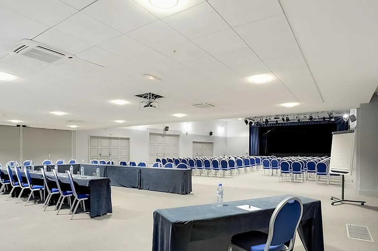 Lieux événementiels, PONT-ROYAL EN PROVENCE - PIERRE & VACANCES