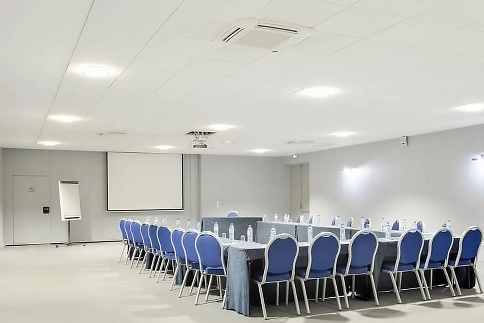 Lieux événementiels, PONT-ROYAL EN PROVENCE - PIERRE & VACANCES