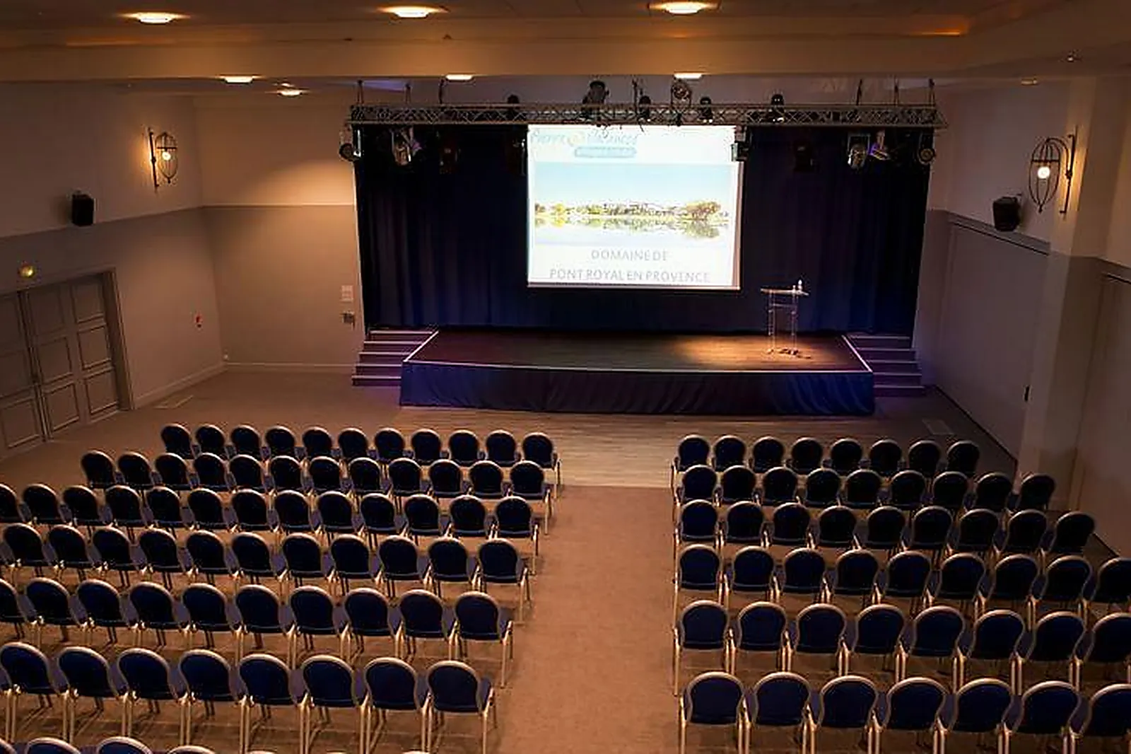 Lieux événementiels, PONT-ROYAL EN PROVENCE - PIERRE & VACANCES