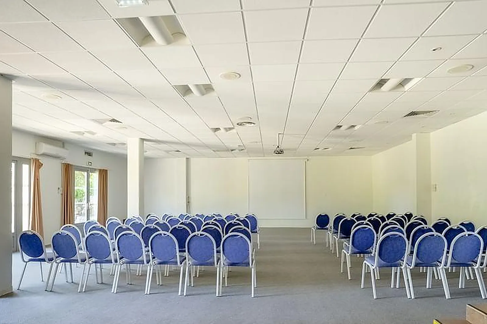 Lieux événementiels, PONT-ROYAL EN PROVENCE - PIERRE & VACANCES