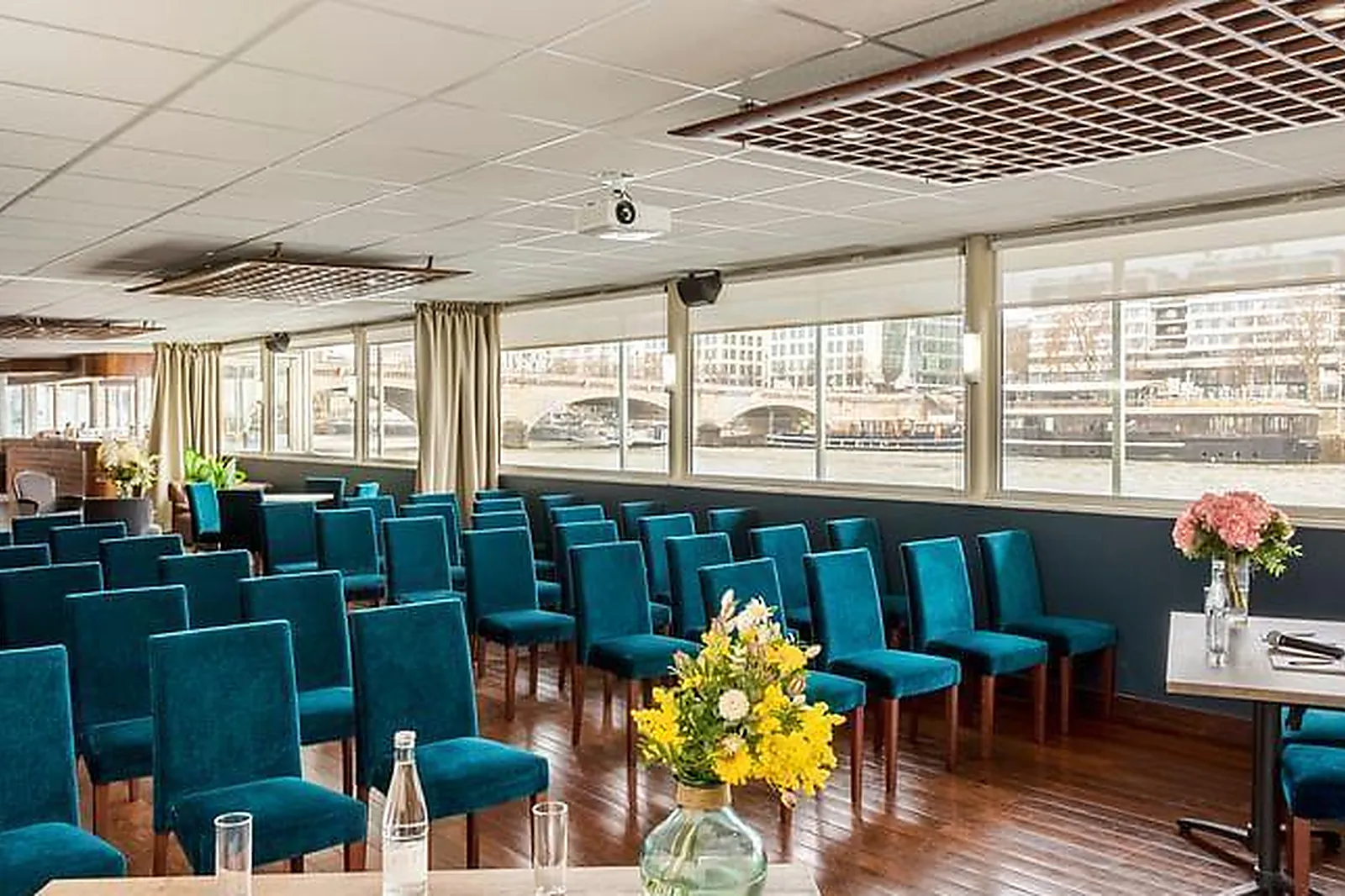 Lieux événementiels, PONTON EMILE