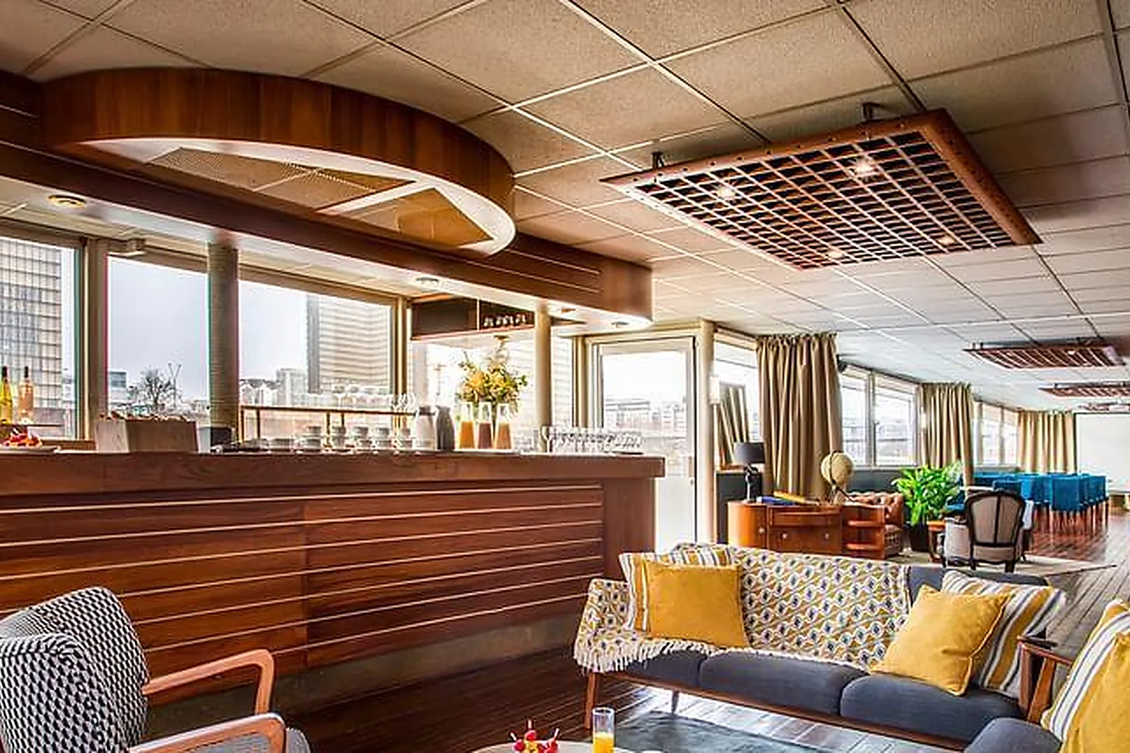 Lieux événementiels, PONTON EMILE