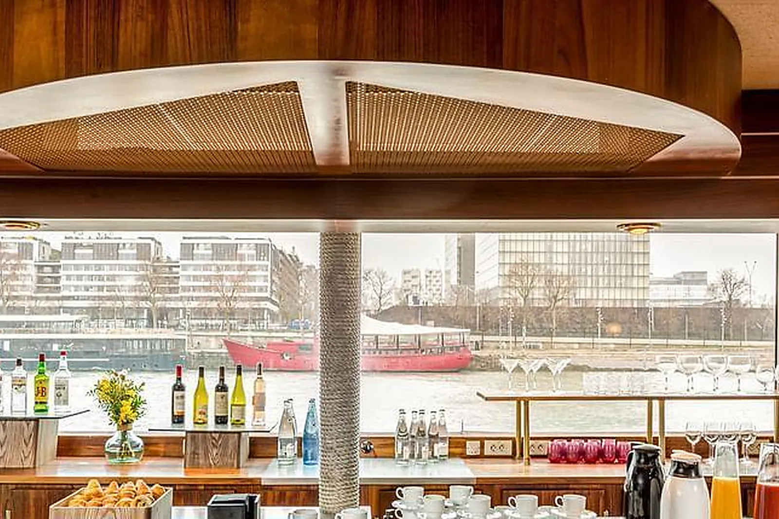 Lieux événementiels, PONTON EMILE