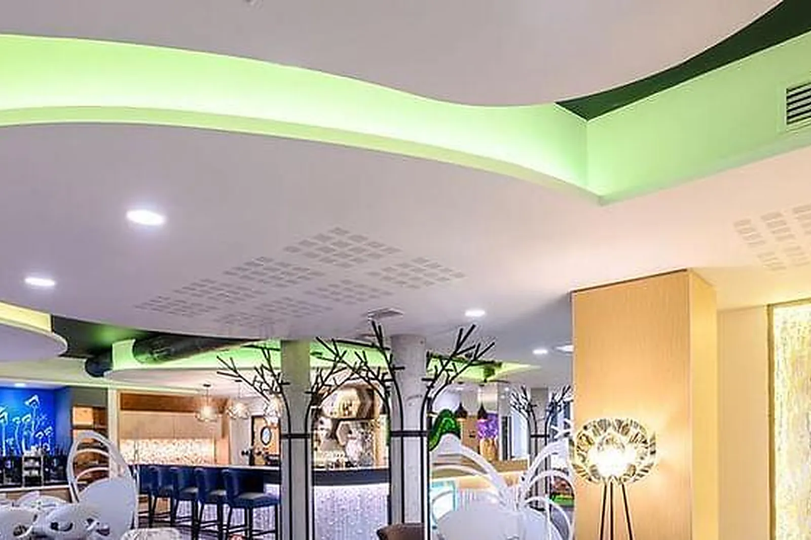 Lieux événementiels, POSITIVE PLACE ****