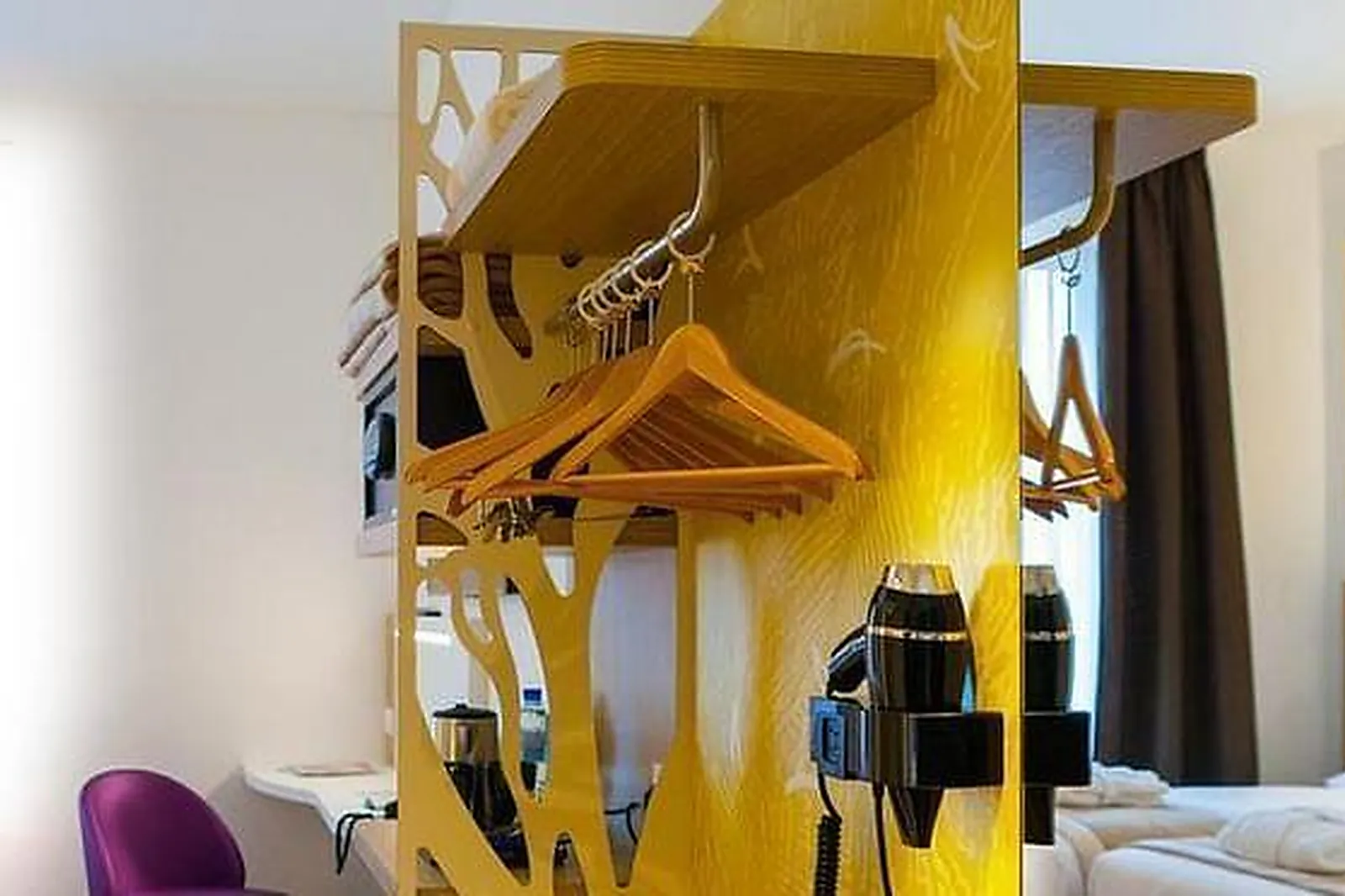 Lieux événementiels, POSITIVE PLACE ****