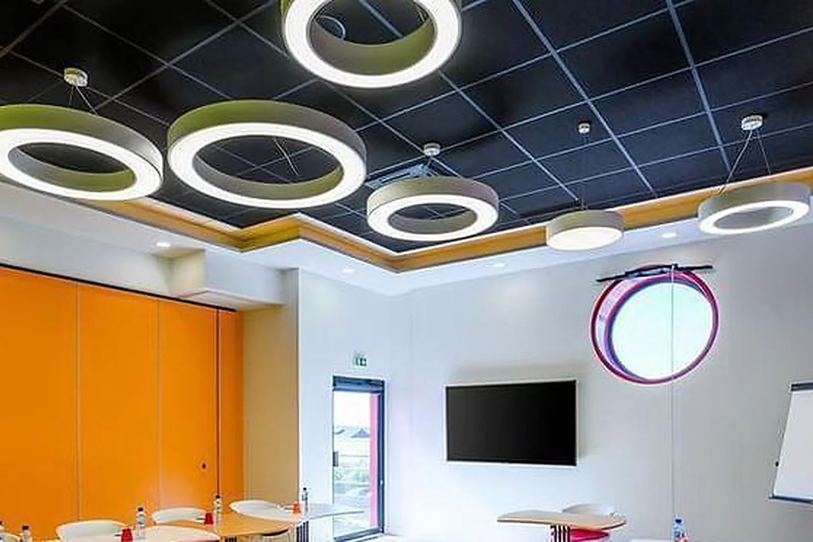 Lieux événementiels, POSITIVE PLACE ****