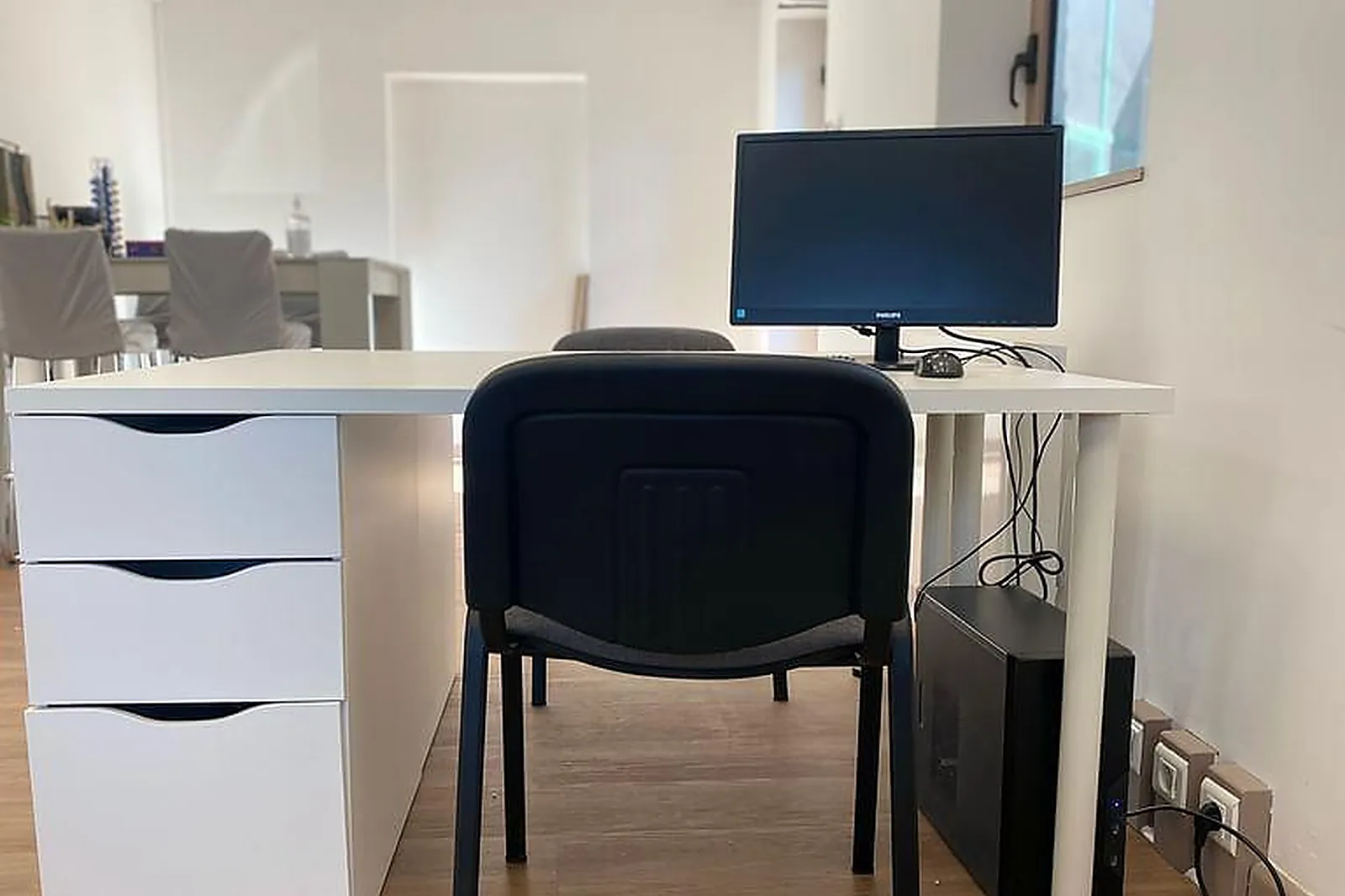 Lieux événementiels, POSTES DE TRAVAIL EN OPEN SPACE