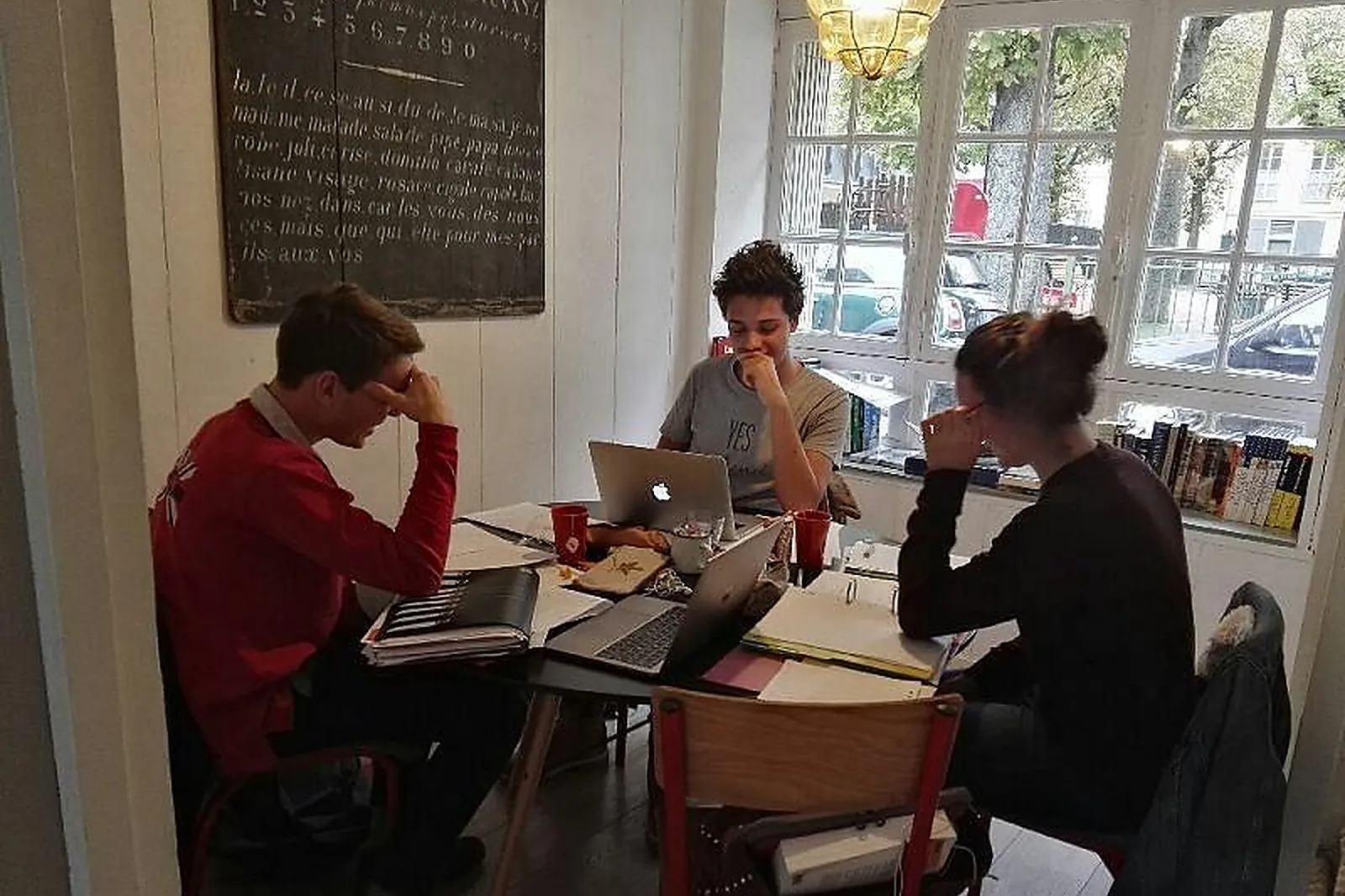 Lieux événementiels, POUCE CAFÉ