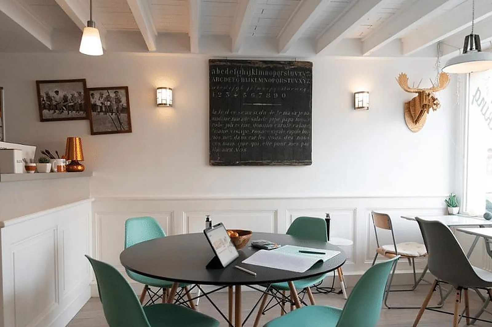 Lieux événementiels, POUCE CAFÉ