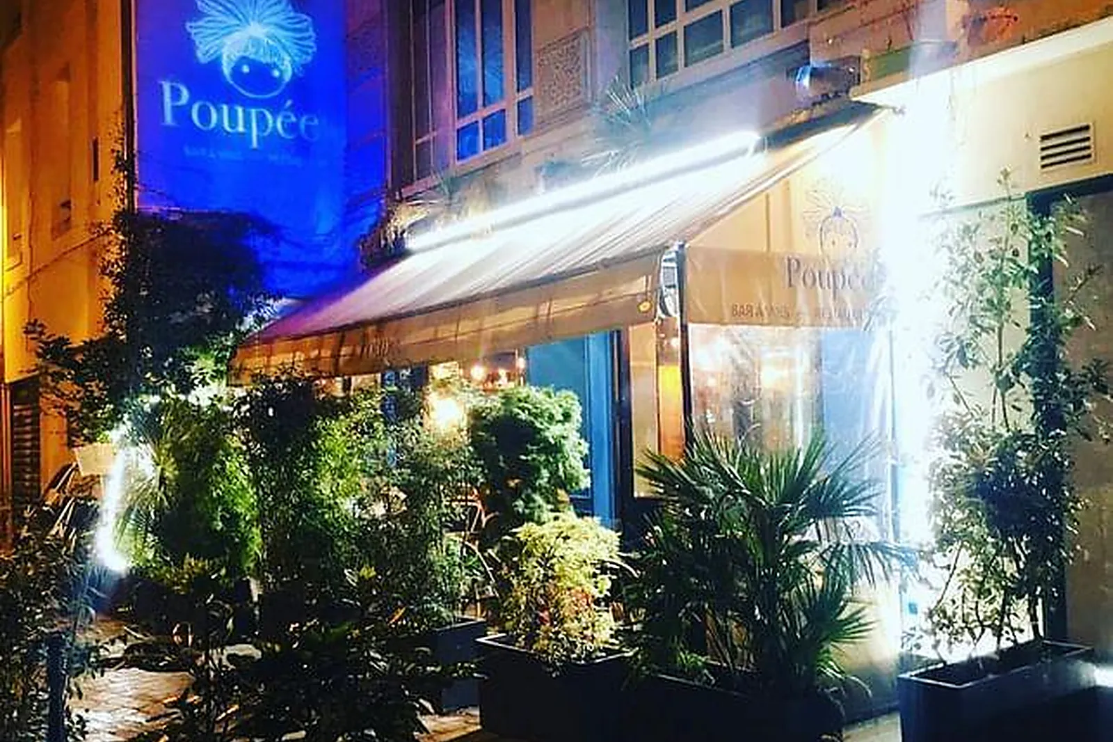 Lieux événementiels, POUPÉE