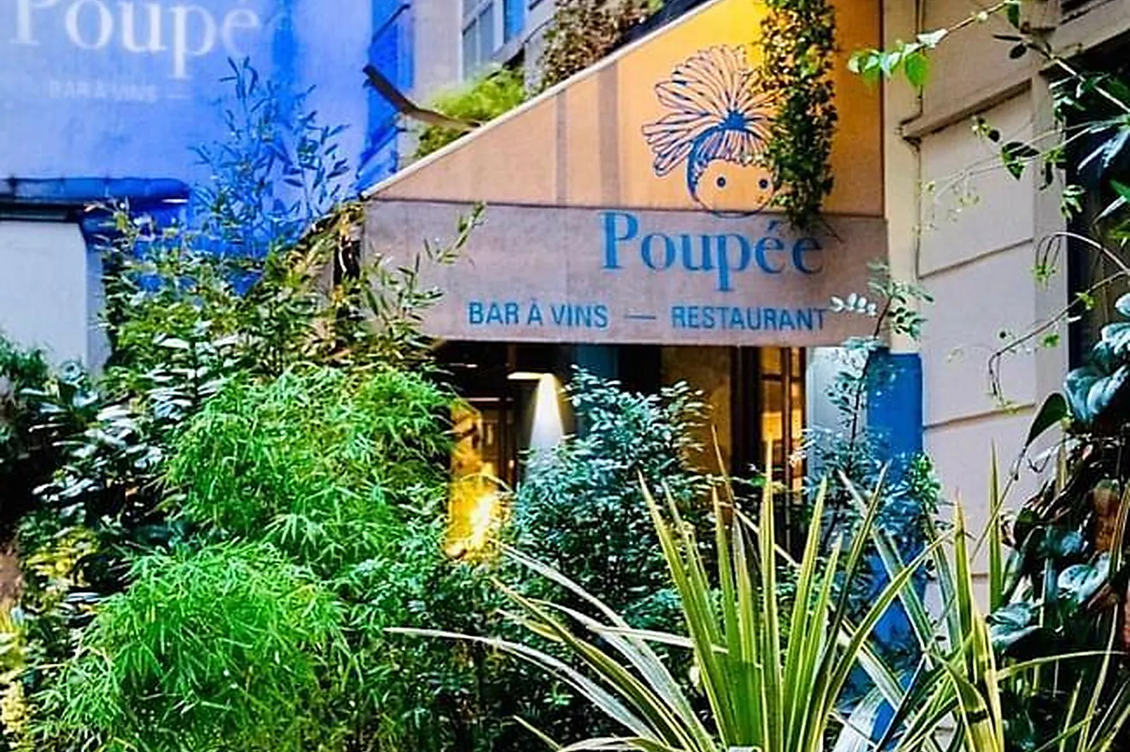 Lieux événementiels, POUPÉE