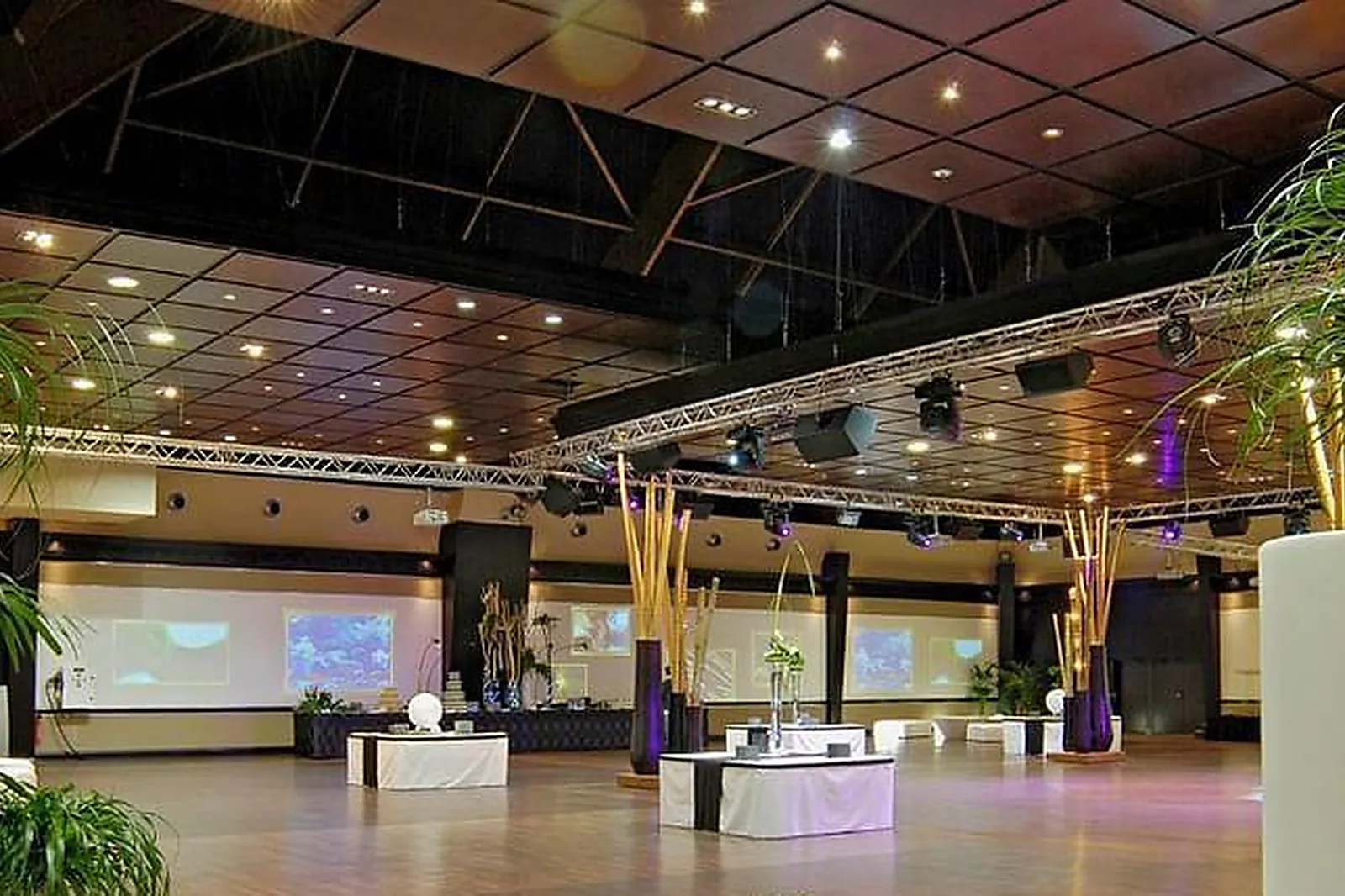 Lieux événementiels, PYRAMIDES CONGRÈS