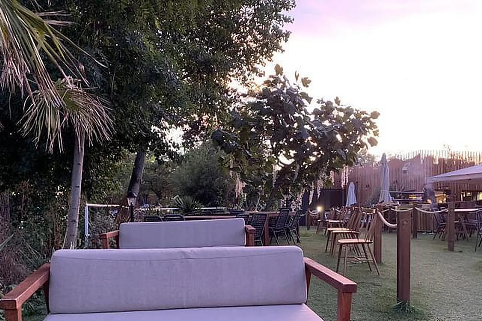 Lieux événementiels, PÉNICHE & ESPACES VAN GOGH