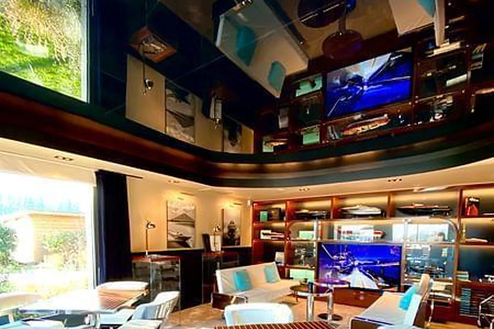 Lieux événementiels, PÉNICHE & ESPACES VAN GOGH