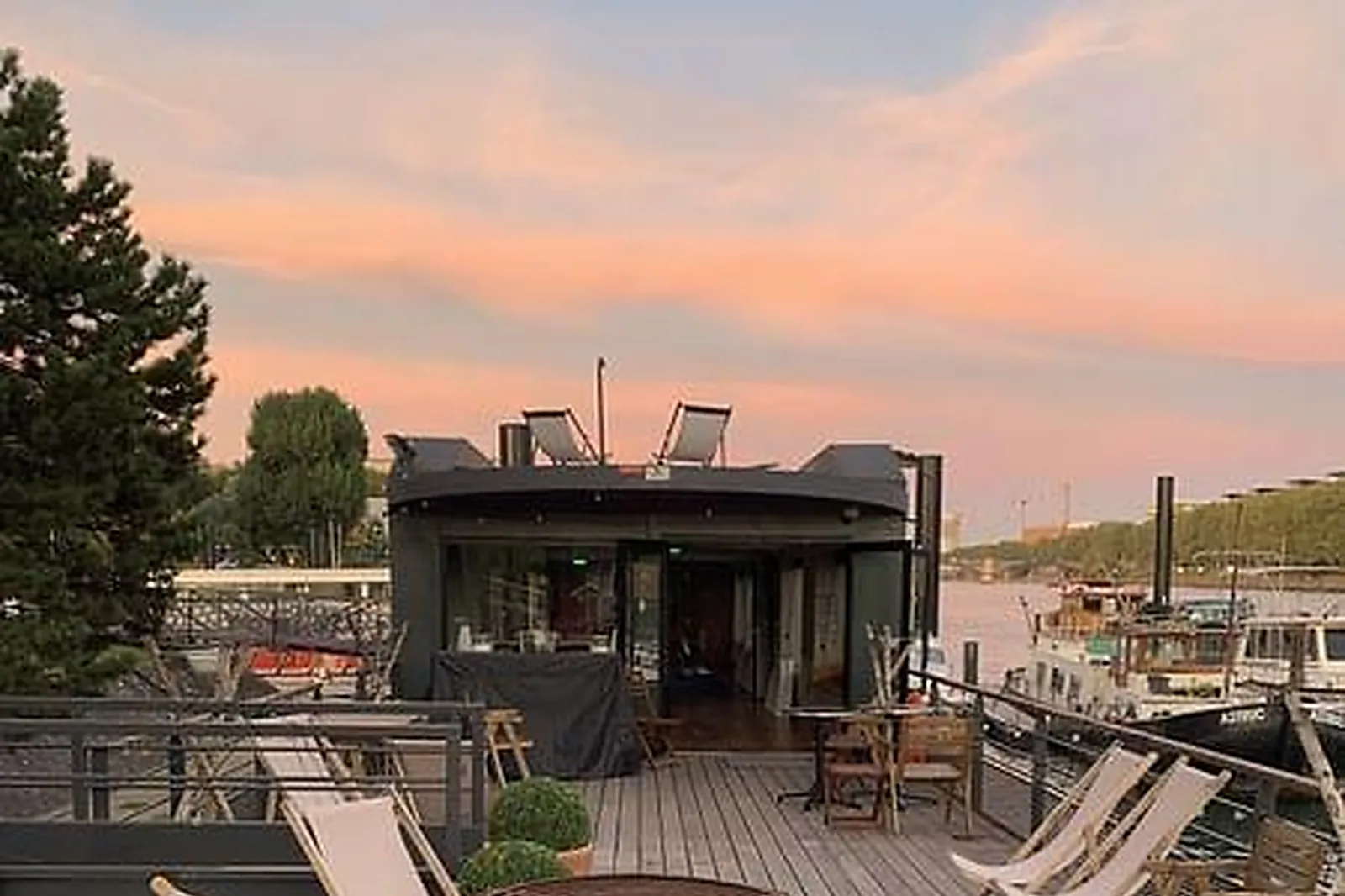 Lieux événementiels, PÉNICHE & ESPACES VAN GOGH