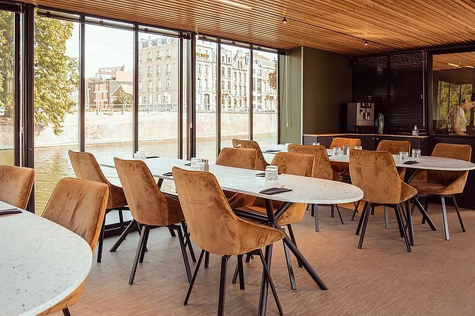 Lieux événementiels, PÉNICHE ARISTOTE