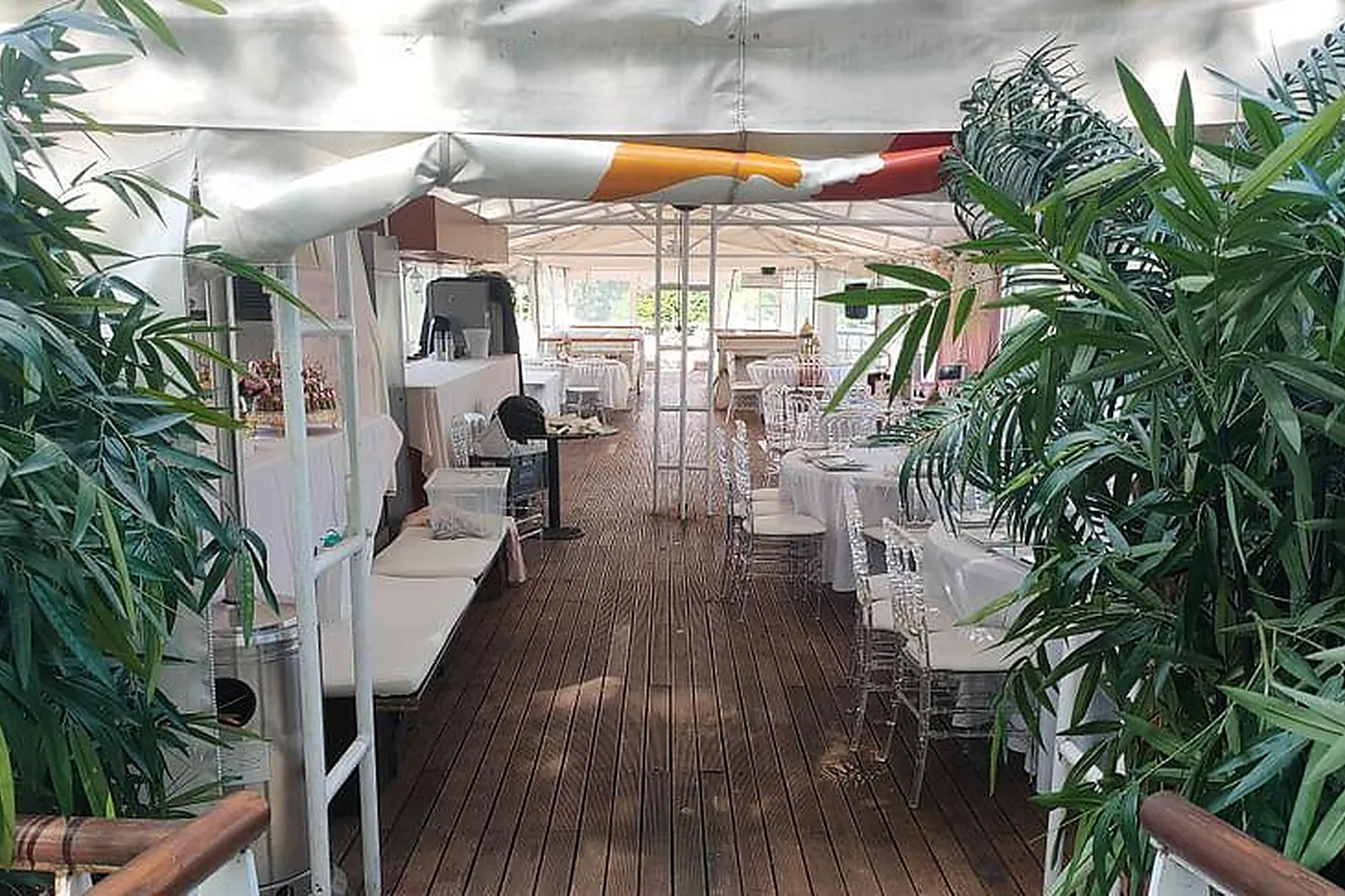 Lieux événementiels, PÉNICHE MANGAREVA