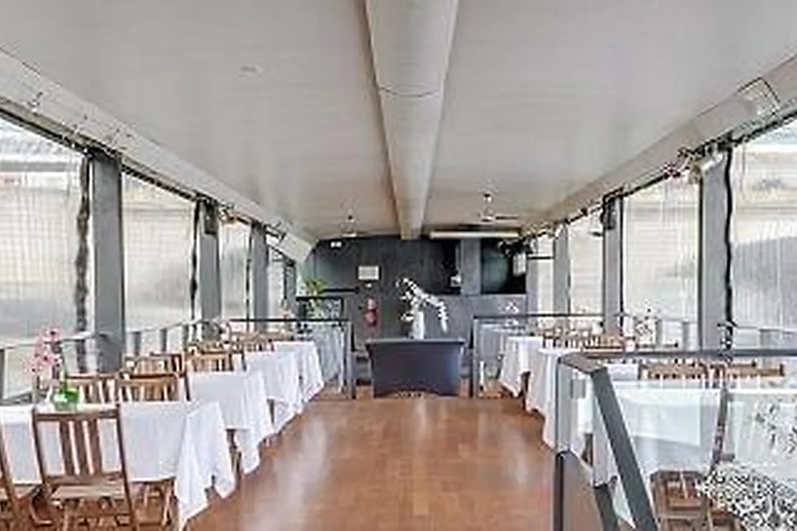 Lieux événementiels, PÉNICHE DE LA BALEINE BLANCHE