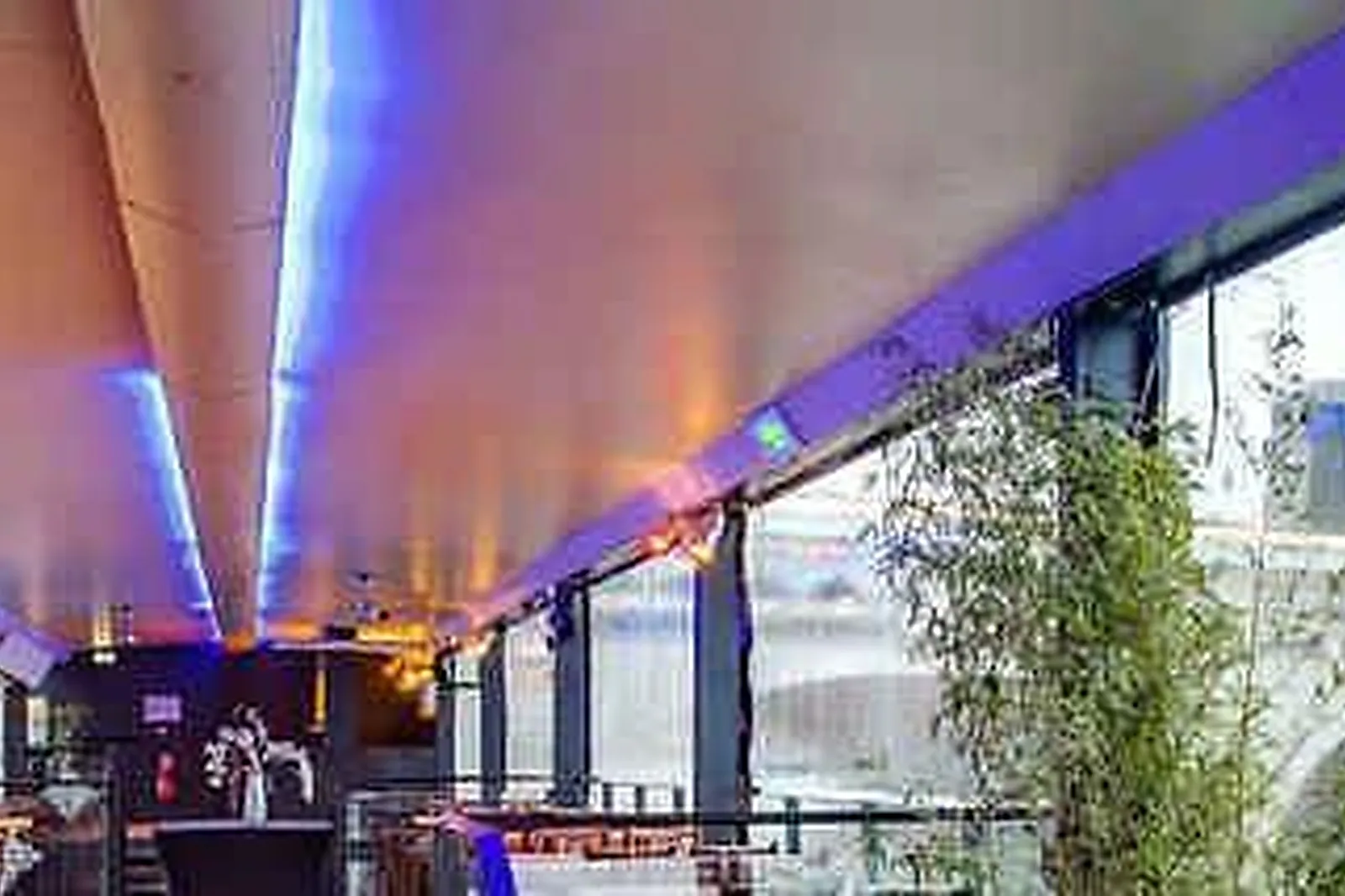 Lieux événementiels, PÉNICHE DE LA BALEINE BLANCHE