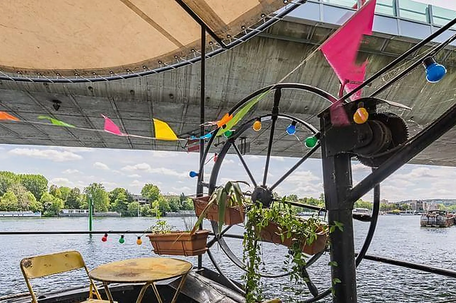 Lieux événementiels, PÉNICHE L'INSTANT ST CLOUD