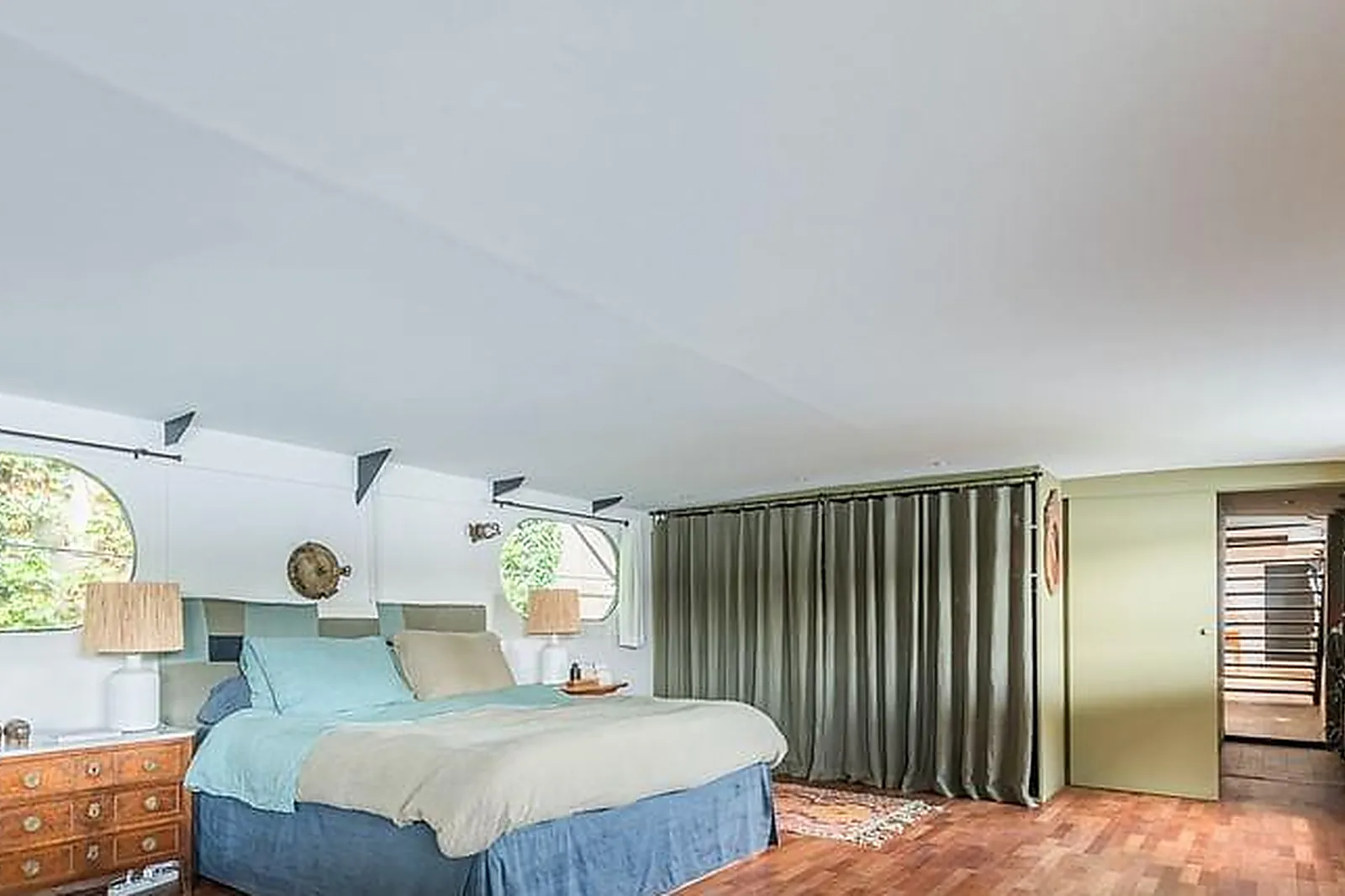 Lieux événementiels, PÉNICHE L'INSTANT ST CLOUD