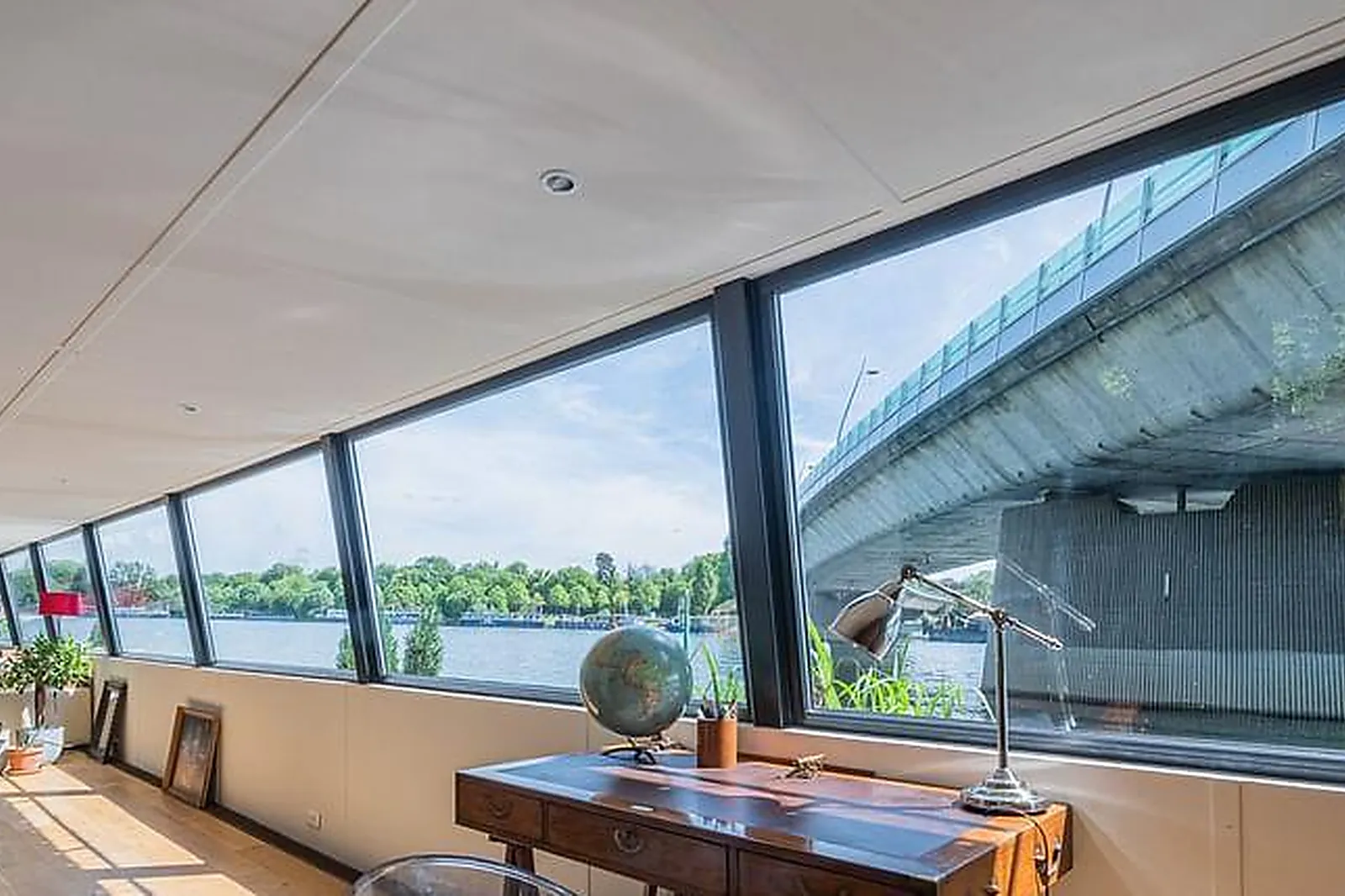 Lieux événementiels, PÉNICHE L'INSTANT ST CLOUD