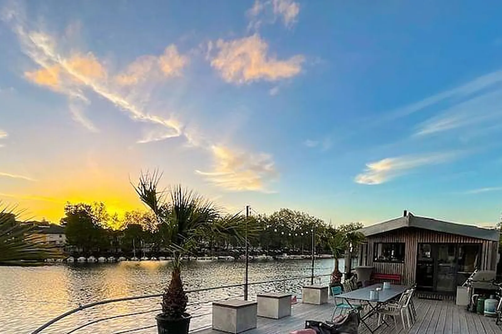 Lieux événementiels, PÉNICHE LA RIVIÈRE HOUSE