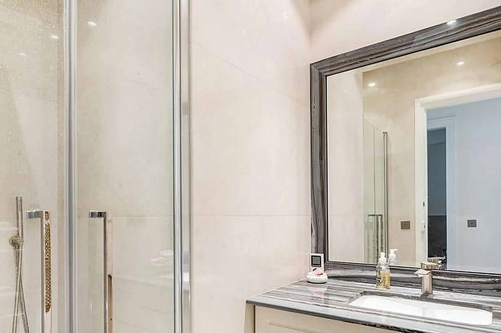 Lieux événementiels, QUAI DE TOURNELLE