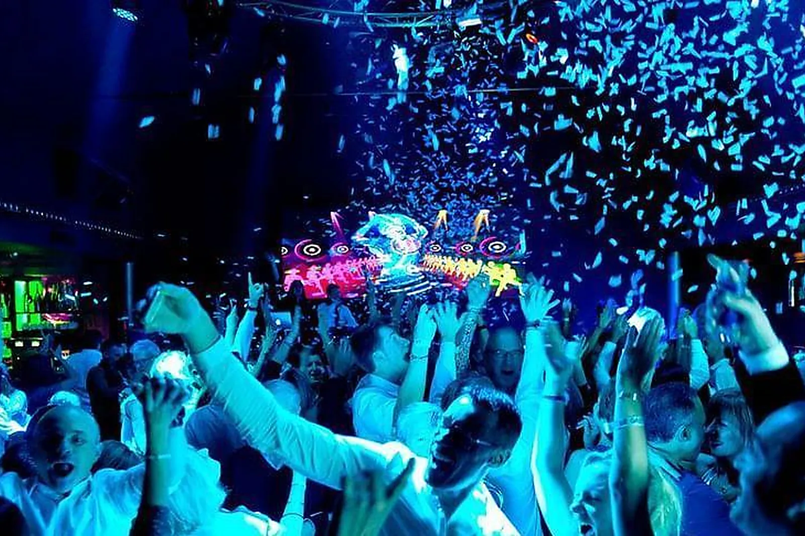 Lieux événementiels, R7