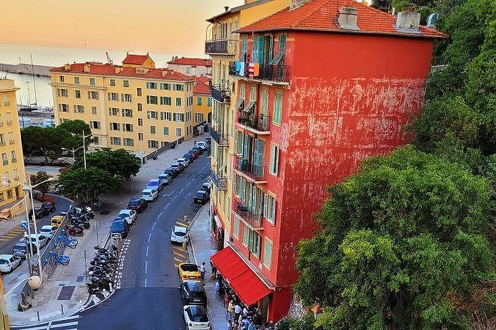 Lieux événementiels, ROUGE RESTAURANT BAR À VIN