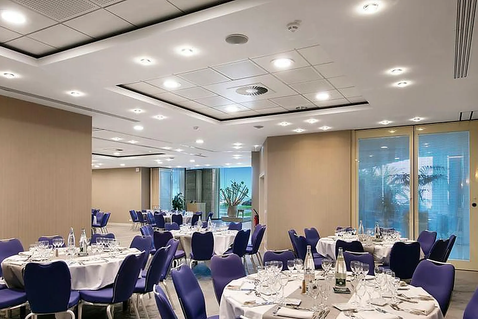 Lieux événementiels, AGENCE NOVA FORMATION GALLARGUES-LE-MONTUEUX