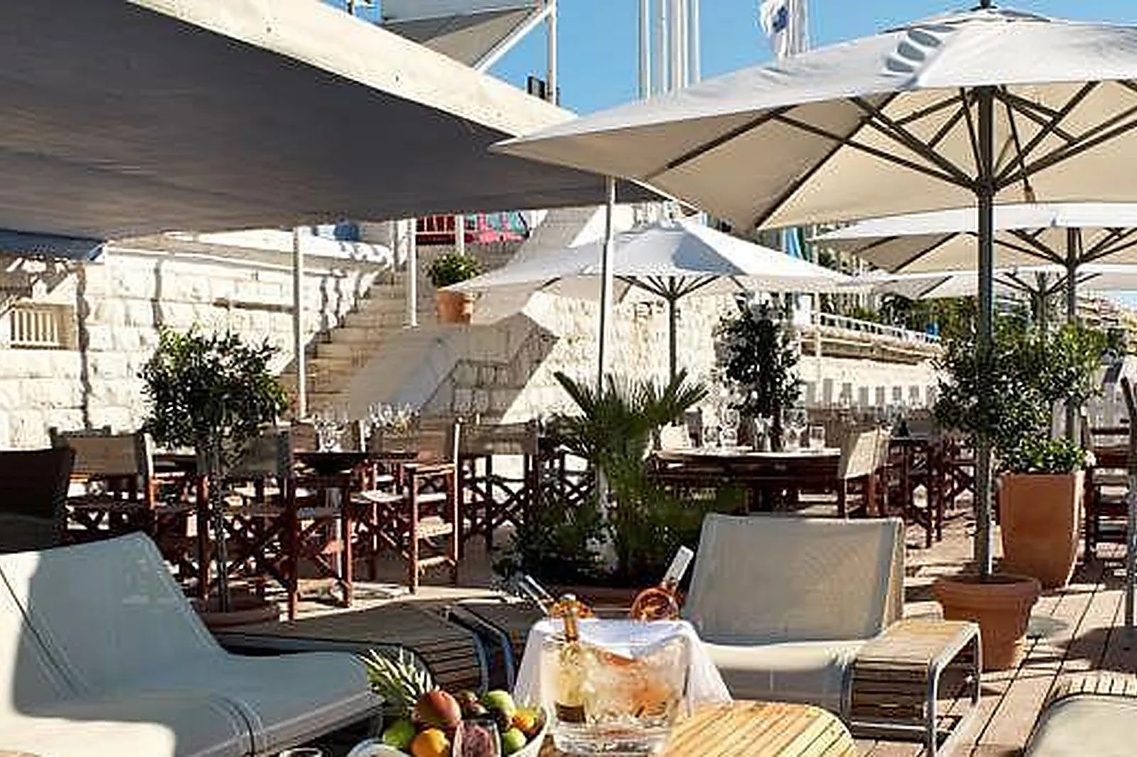 Lieux événementiels, AGENCE NOVA FORMATION GALLARGUES-LE-MONTUEUX