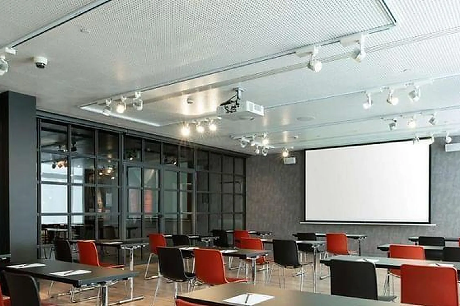 Lieux événementiels, RADISSON RED BRUSSELS****