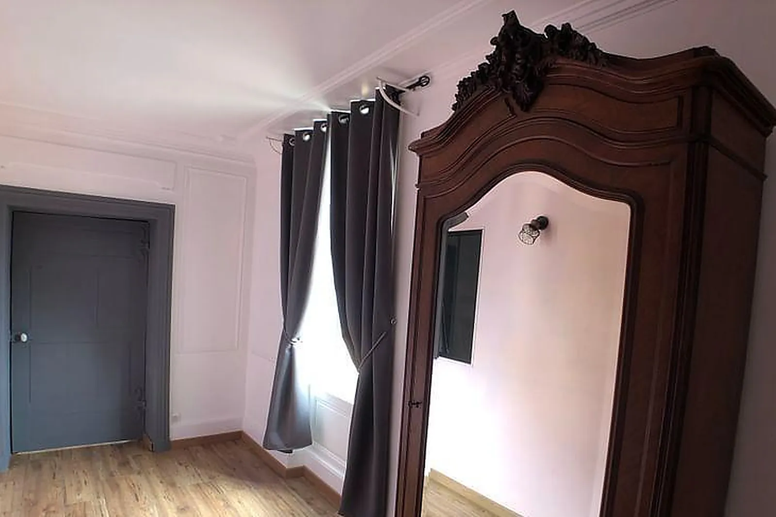 Lieux événementiels, RAISIN ROSE