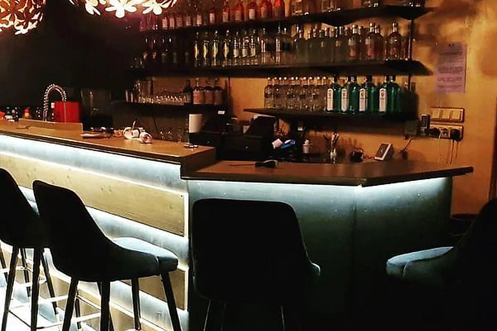 Lieux événementiels, RATON BUVEUR