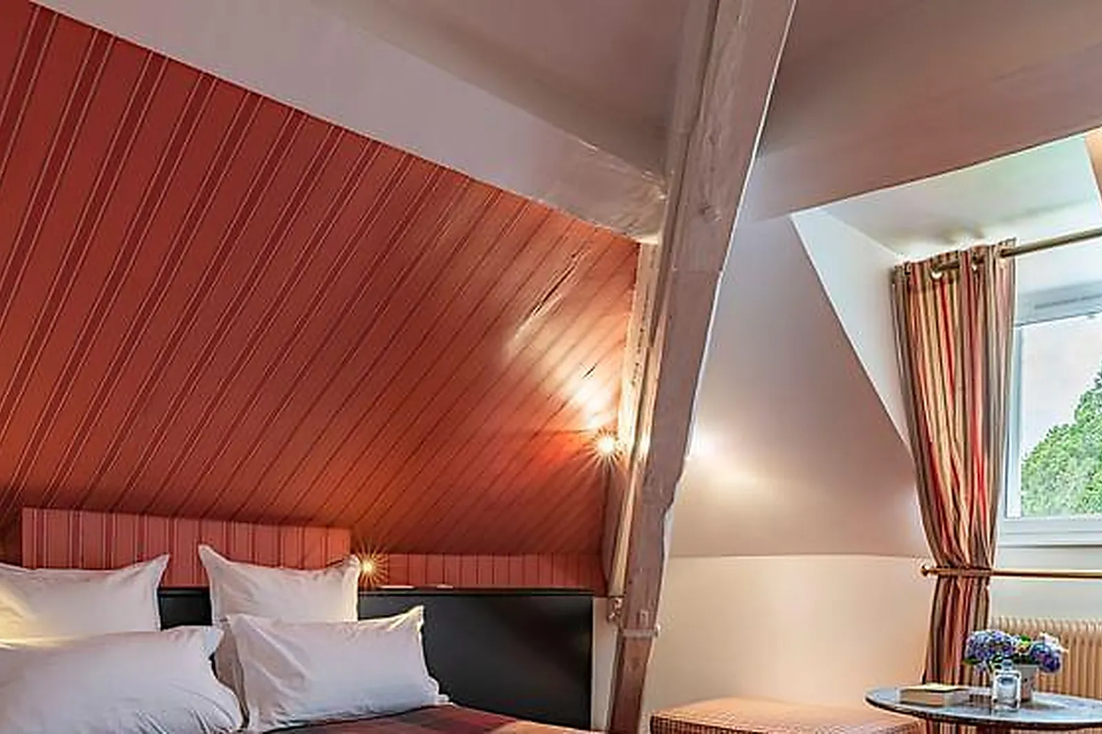 Lieux événementiels, RELAIS CHATEAUX LA CHAPELLE SAINT MARTIN ****