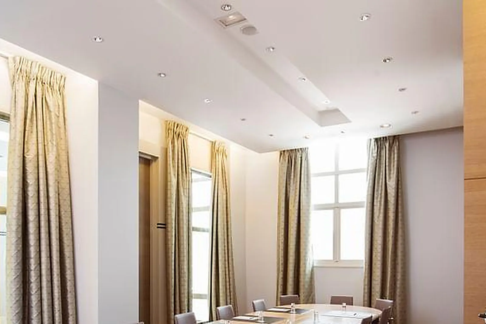 Lieux événementiels, RELAIS SPA CHESSY VAL D'EUROPE ****