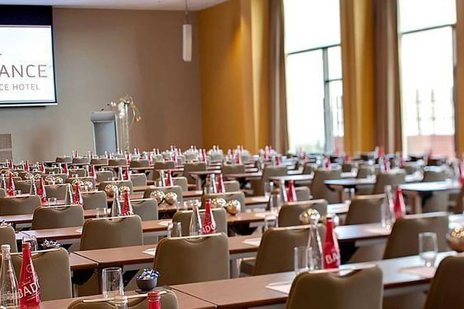 Lieux événementiels, RENAISSANCE AIX-EN-PROVENCE HÔTEL *****