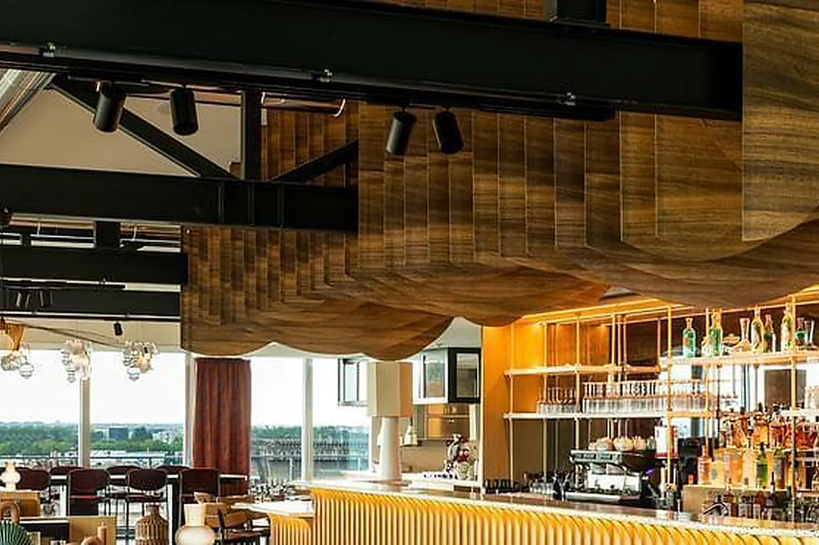 Lieux événementiels, RENAISSANCE BORDEAUX ****