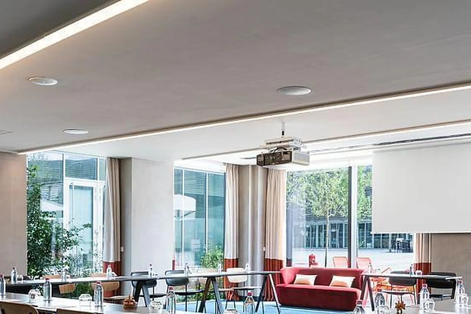 Lieux événementiels, RENAISSANCE BORDEAUX ****